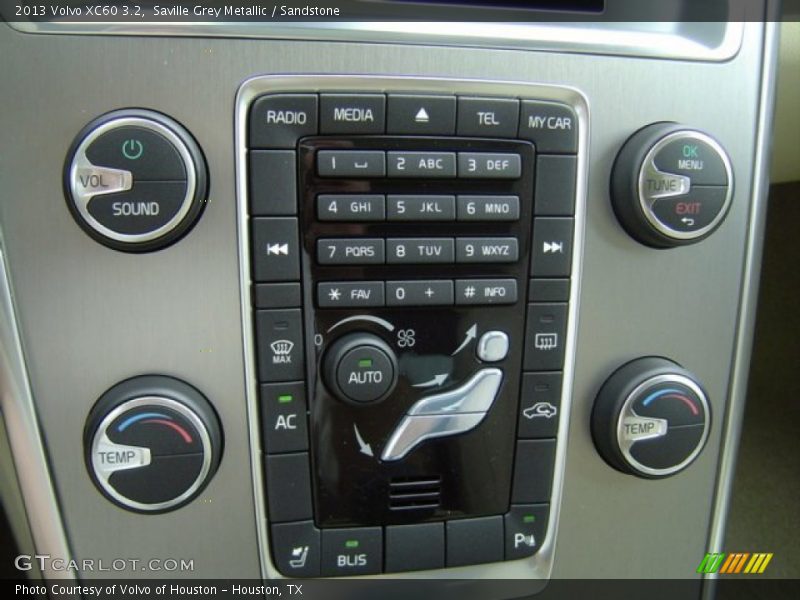 Saville Grey Metallic / Sandstone 2013 Volvo XC60 3.2