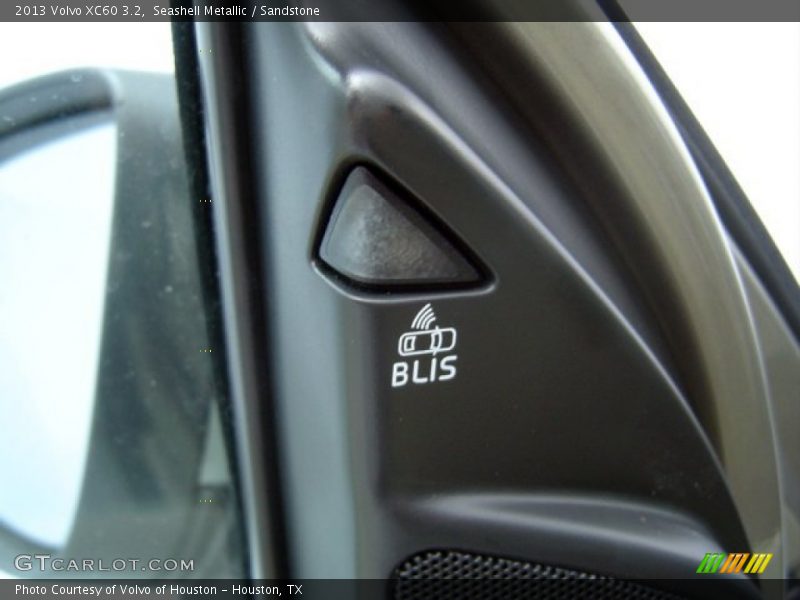 Seashell Metallic / Sandstone 2013 Volvo XC60 3.2