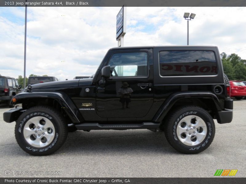  2013 Wrangler Sahara 4x4 Black