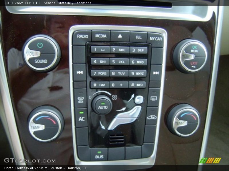 Seashell Metallic / Sandstone 2013 Volvo XC60 3.2
