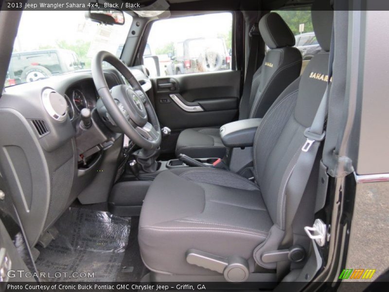  2013 Wrangler Sahara 4x4 Black Interior