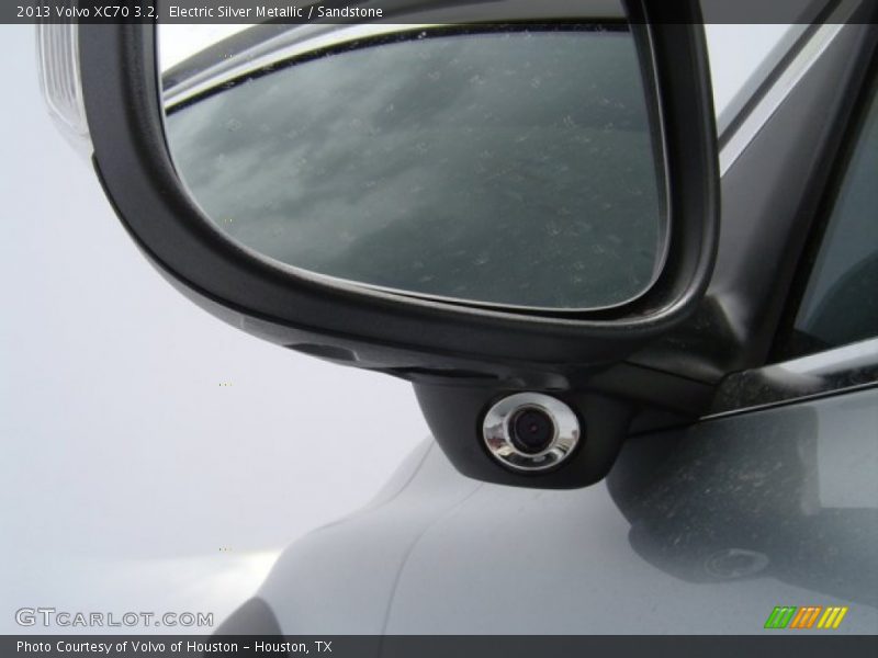 Electric Silver Metallic / Sandstone 2013 Volvo XC70 3.2