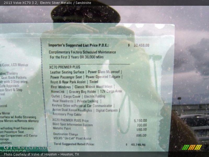 Electric Silver Metallic / Sandstone 2013 Volvo XC70 3.2