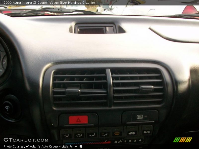Vogue Silver Metallic / Graphite 2000 Acura Integra GS Coupe