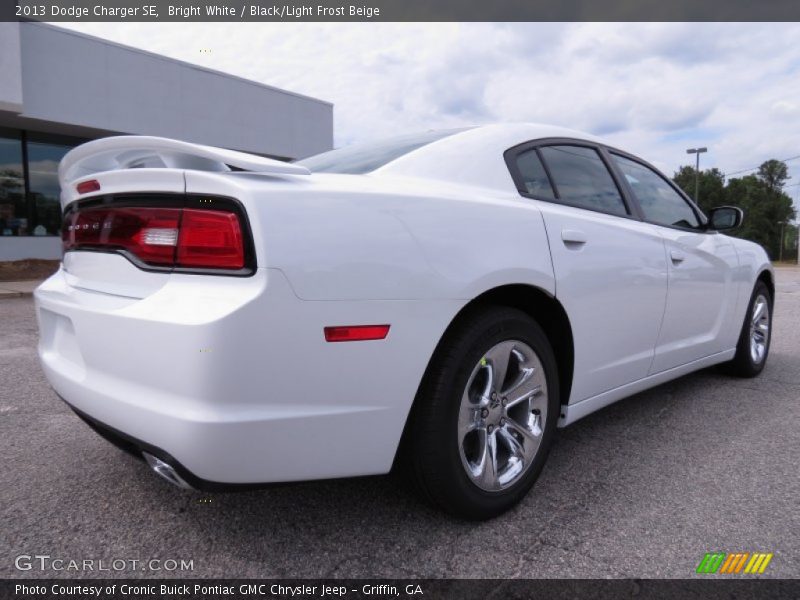 Bright White / Black/Light Frost Beige 2013 Dodge Charger SE