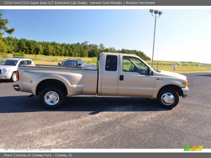 Harvest Gold Metallic / Medium Parchment 2000 Ford F350 Super Duty XLT Extended Cab Dually