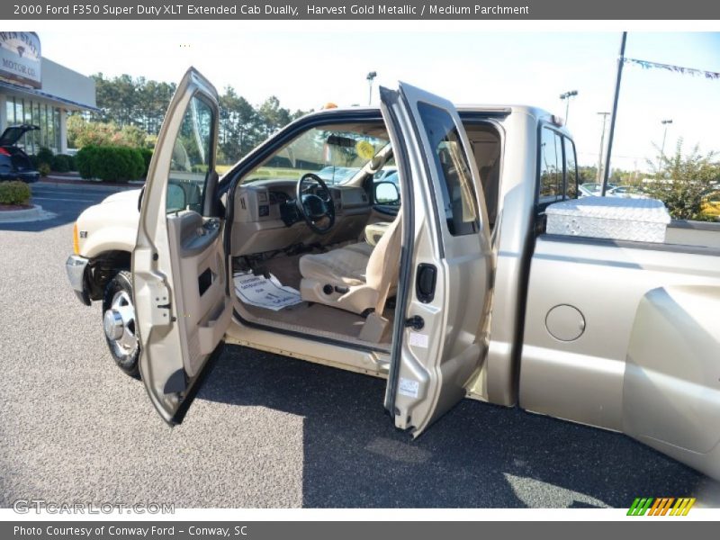 Harvest Gold Metallic / Medium Parchment 2000 Ford F350 Super Duty XLT Extended Cab Dually