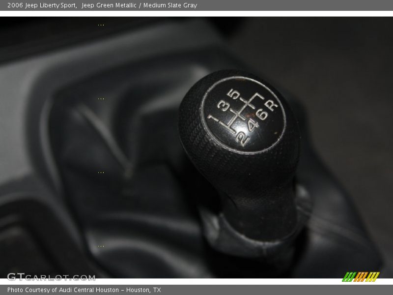  2006 Liberty Sport 6 Speed Manual Shifter