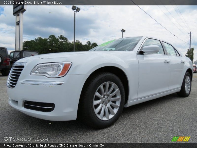 Bright White / Black 2013 Chrysler 300