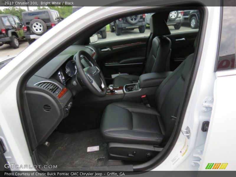 Bright White / Black 2013 Chrysler 300