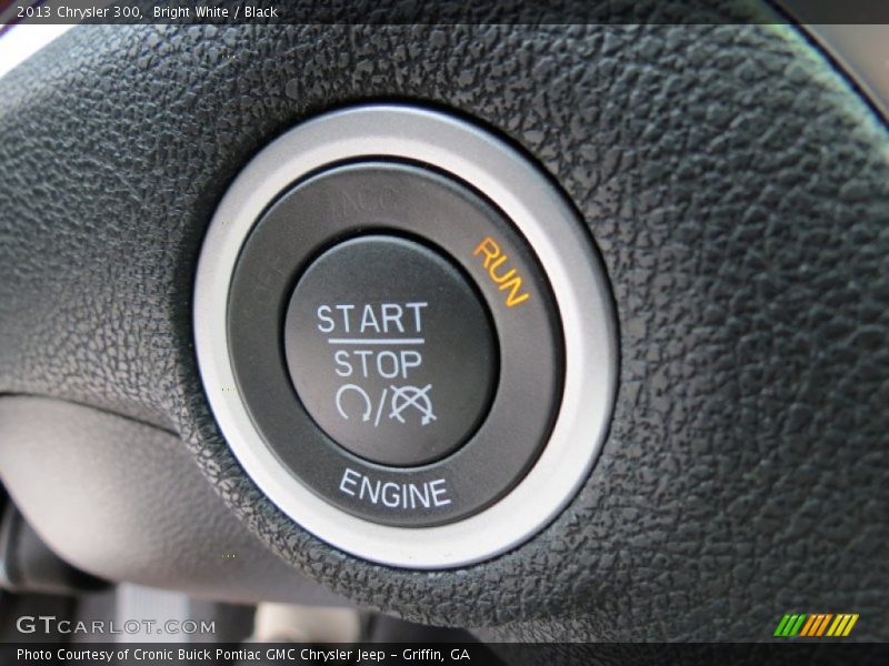Bright White / Black 2013 Chrysler 300