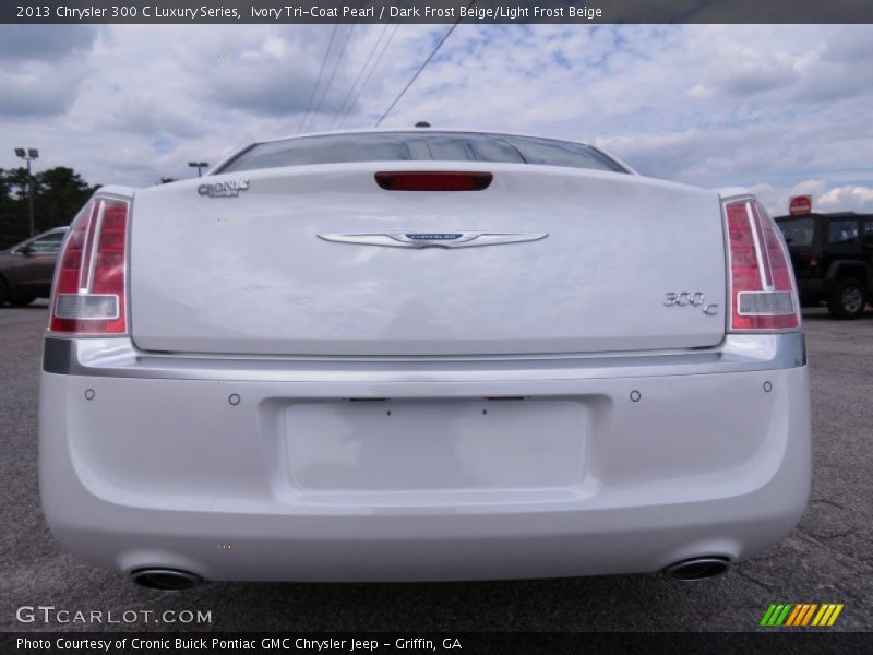 Ivory Tri-Coat Pearl / Dark Frost Beige/Light Frost Beige 2013 Chrysler 300 C Luxury Series