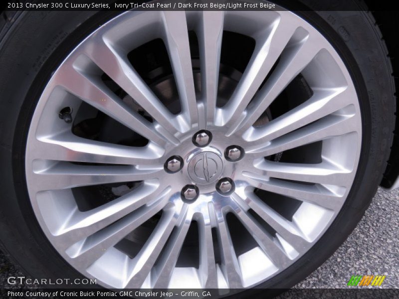  2013 300 C Luxury Series Wheel