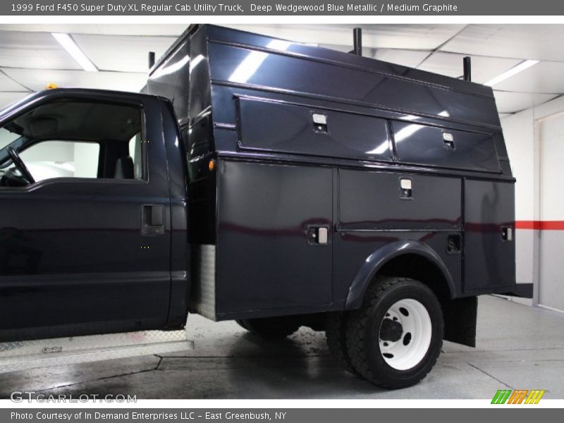Deep Wedgewood Blue Metallic / Medium Graphite 1999 Ford F450 Super Duty XL Regular Cab Utility Truck