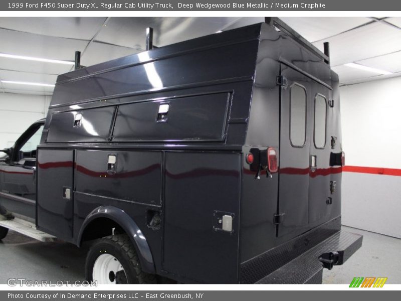 Deep Wedgewood Blue Metallic / Medium Graphite 1999 Ford F450 Super Duty XL Regular Cab Utility Truck