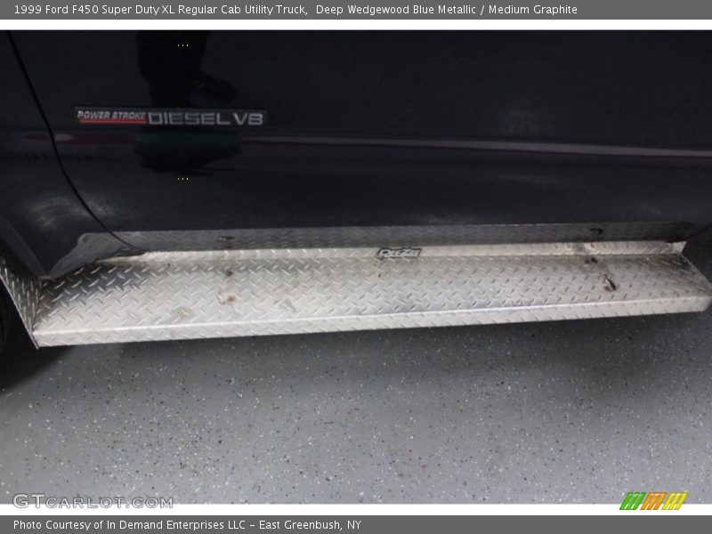 Deep Wedgewood Blue Metallic / Medium Graphite 1999 Ford F450 Super Duty XL Regular Cab Utility Truck