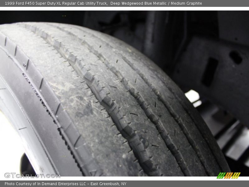 Deep Wedgewood Blue Metallic / Medium Graphite 1999 Ford F450 Super Duty XL Regular Cab Utility Truck