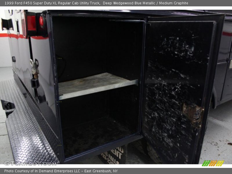 Deep Wedgewood Blue Metallic / Medium Graphite 1999 Ford F450 Super Duty XL Regular Cab Utility Truck