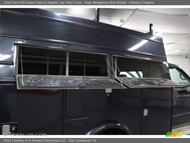 Deep Wedgewood Blue Metallic / Medium Graphite 1999 Ford F450 Super Duty XL Regular Cab Utility Truck