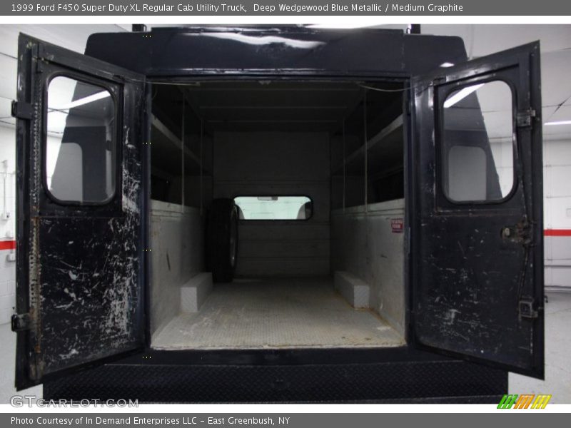 Deep Wedgewood Blue Metallic / Medium Graphite 1999 Ford F450 Super Duty XL Regular Cab Utility Truck