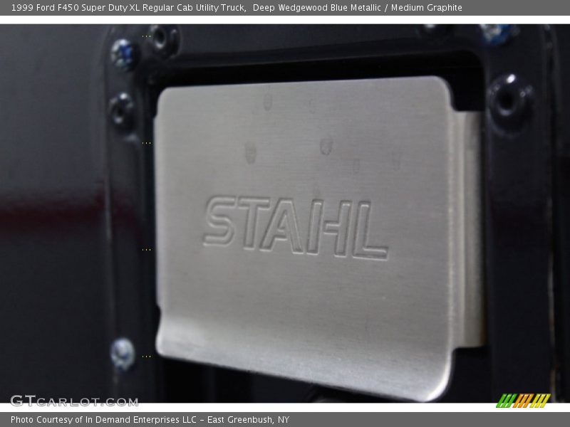 Deep Wedgewood Blue Metallic / Medium Graphite 1999 Ford F450 Super Duty XL Regular Cab Utility Truck