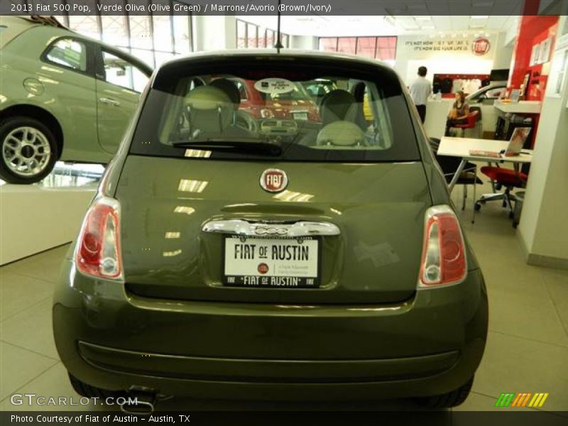 Verde Oliva (Olive Green) / Marrone/Avorio (Brown/Ivory) 2013 Fiat 500 Pop