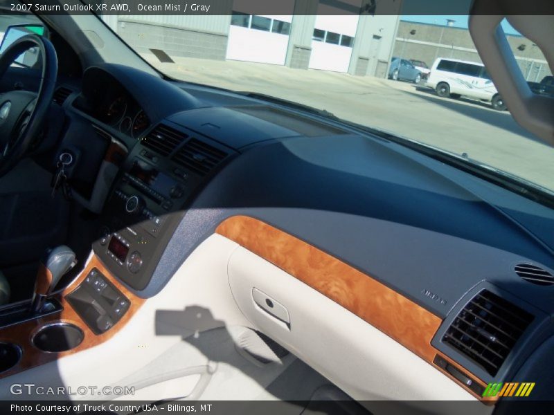 Ocean Mist / Gray 2007 Saturn Outlook XR AWD