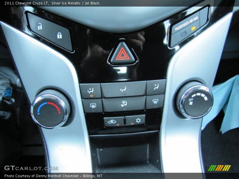 Silver Ice Metallic / Jet Black 2011 Chevrolet Cruze LT