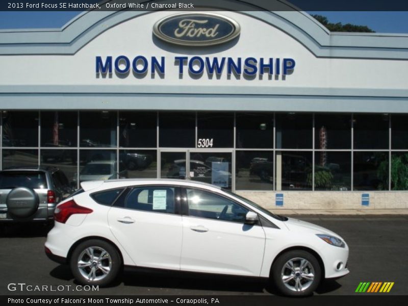 Oxford White / Charcoal Black 2013 Ford Focus SE Hatchback