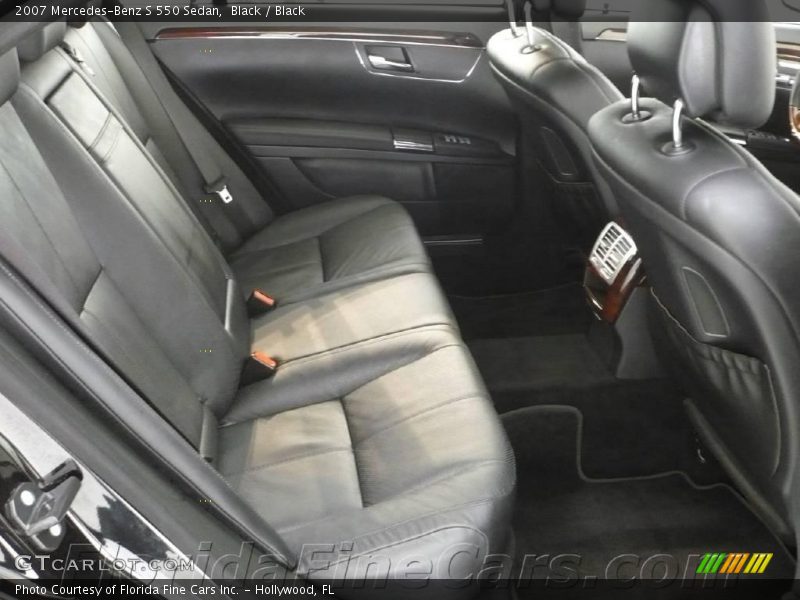 Black / Black 2007 Mercedes-Benz S 550 Sedan