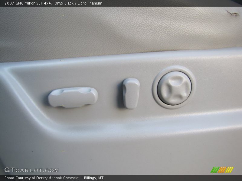 Onyx Black / Light Titanium 2007 GMC Yukon SLT 4x4
