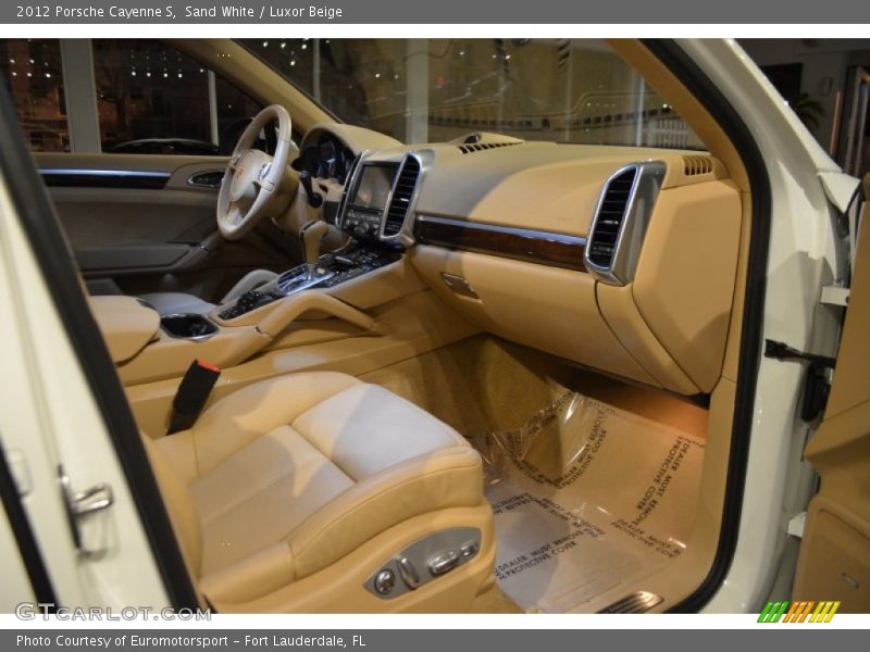 Sand White / Luxor Beige 2012 Porsche Cayenne S