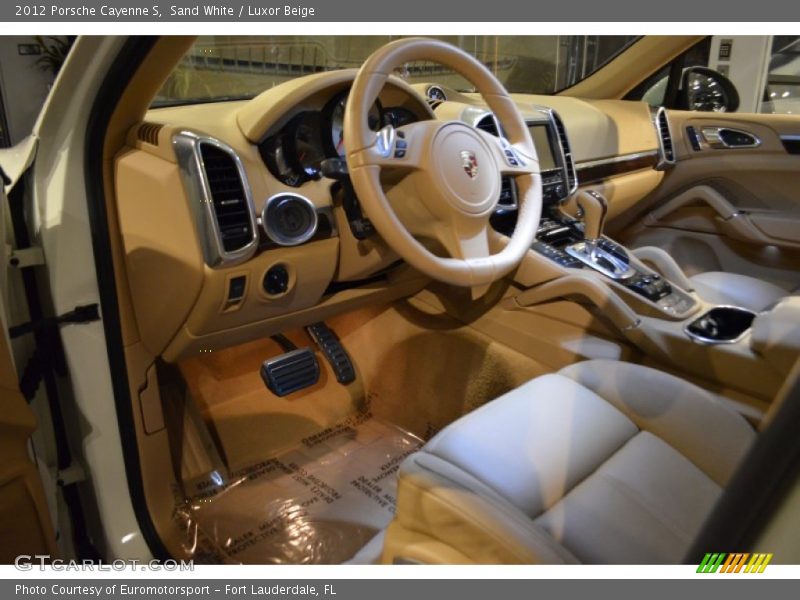 Sand White / Luxor Beige 2012 Porsche Cayenne S