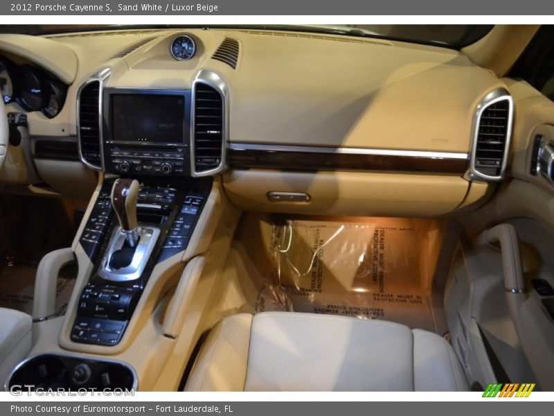 Sand White / Luxor Beige 2012 Porsche Cayenne S