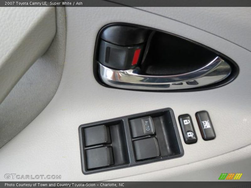 Super White / Ash 2007 Toyota Camry LE