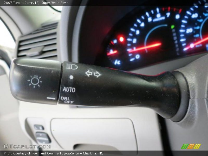 Super White / Ash 2007 Toyota Camry LE