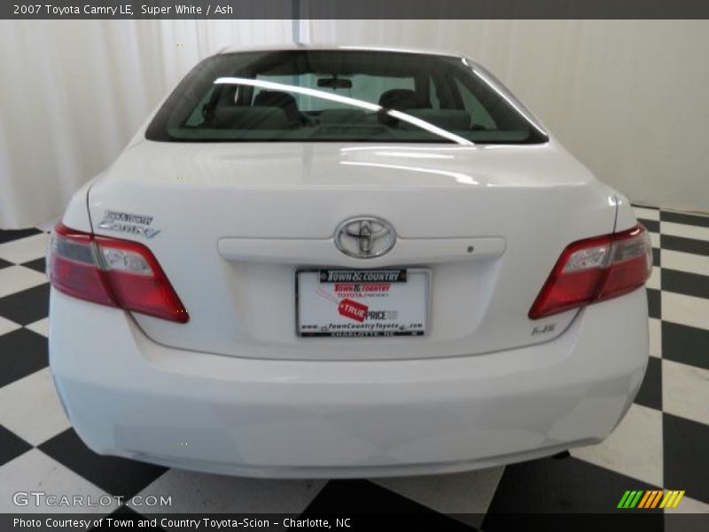 Super White / Ash 2007 Toyota Camry LE