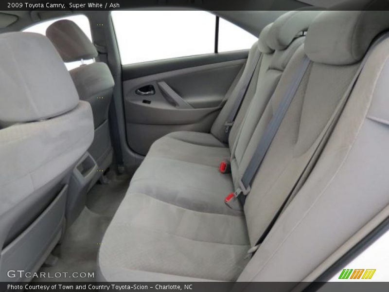 Super White / Ash 2009 Toyota Camry