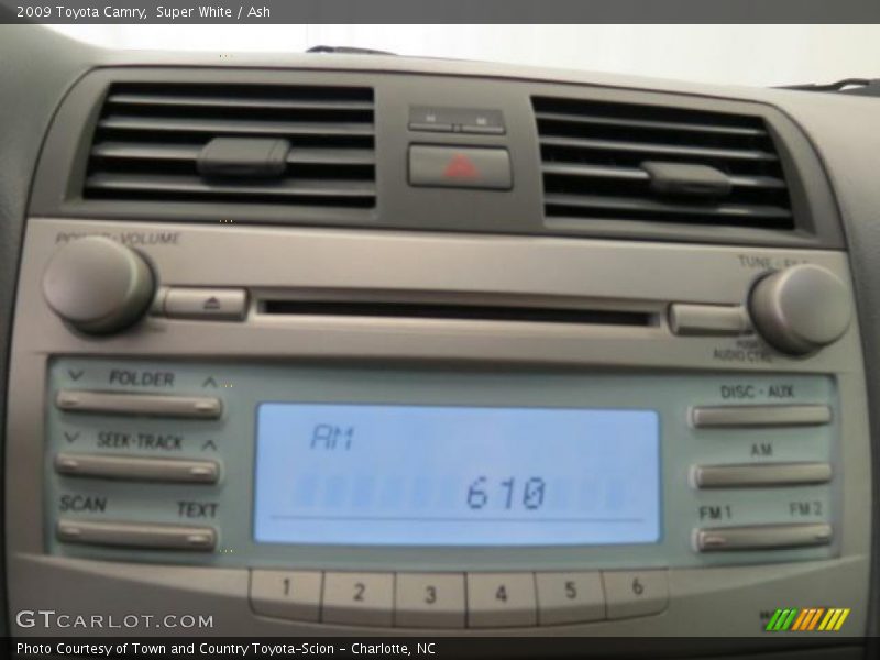 Super White / Ash 2009 Toyota Camry