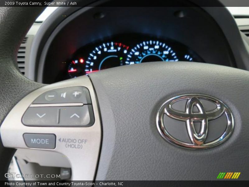 Super White / Ash 2009 Toyota Camry