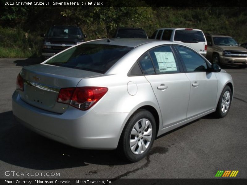 Silver Ice Metallic / Jet Black 2013 Chevrolet Cruze LT
