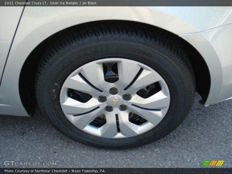 Silver Ice Metallic / Jet Black 2013 Chevrolet Cruze LT
