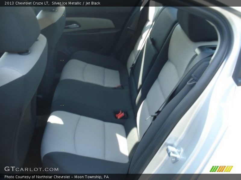 Silver Ice Metallic / Jet Black 2013 Chevrolet Cruze LT
