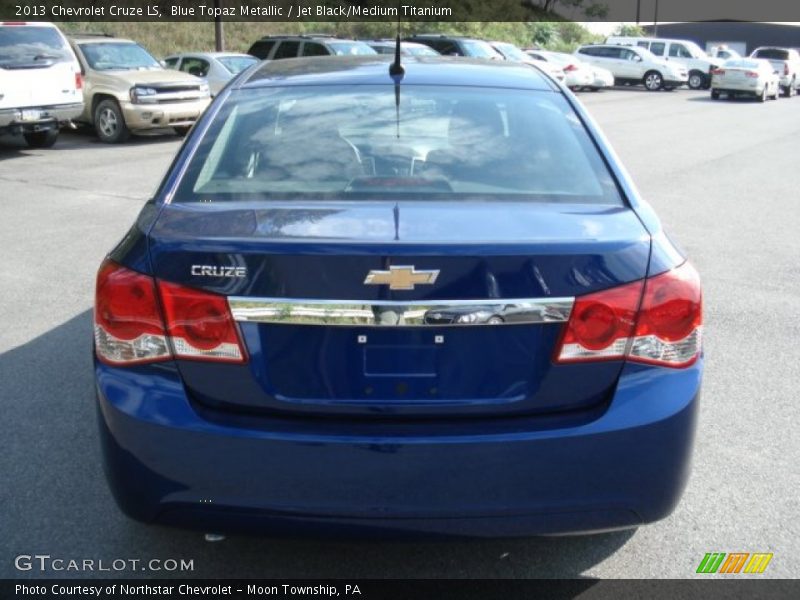 Blue Topaz Metallic / Jet Black/Medium Titanium 2013 Chevrolet Cruze LS