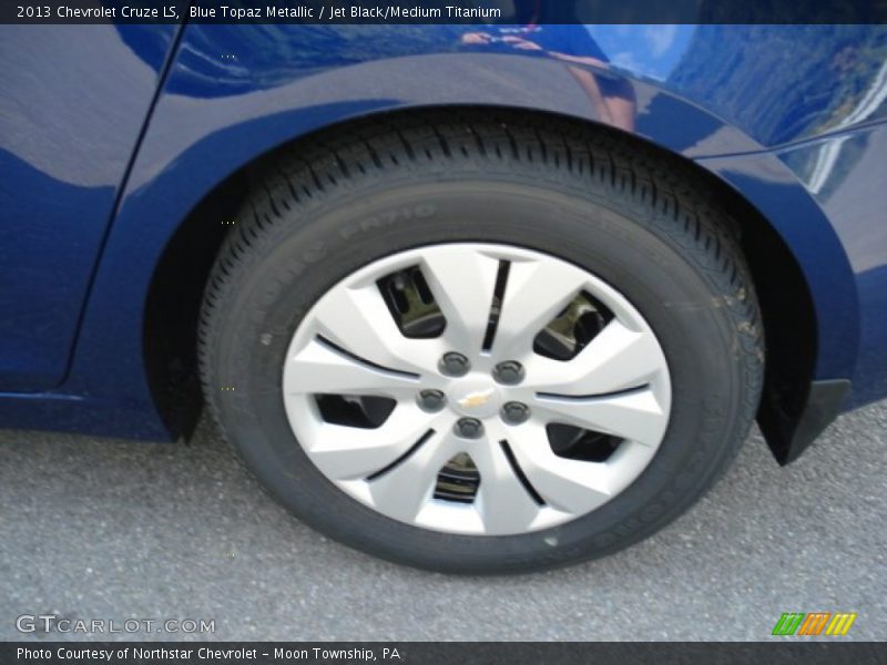 Blue Topaz Metallic / Jet Black/Medium Titanium 2013 Chevrolet Cruze LS