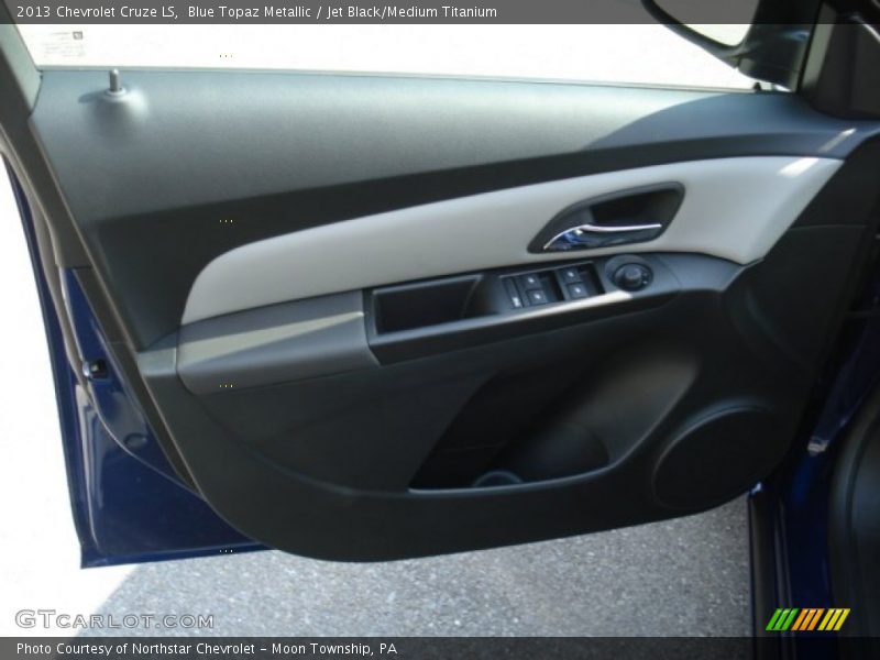 Blue Topaz Metallic / Jet Black/Medium Titanium 2013 Chevrolet Cruze LS