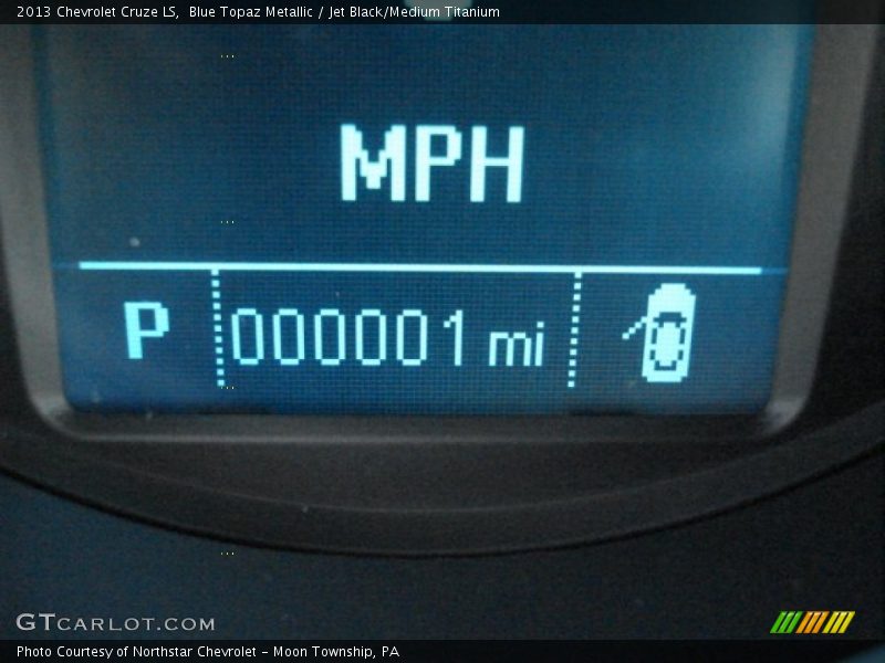 Blue Topaz Metallic / Jet Black/Medium Titanium 2013 Chevrolet Cruze LS