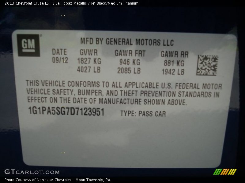 Blue Topaz Metallic / Jet Black/Medium Titanium 2013 Chevrolet Cruze LS