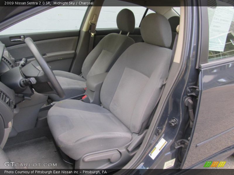  2009 Sentra 2.0 SR Charcoal Interior