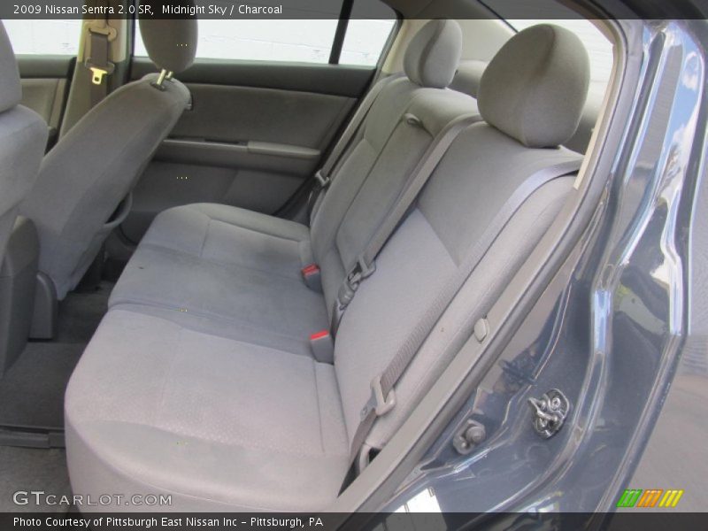 Rear Seat of 2009 Sentra 2.0 SR